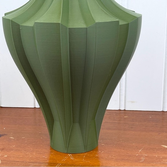 Modern 3D Printed Vase, The Novak Vase, Flower Vase, Dried Flowers - Picture 6 of 8